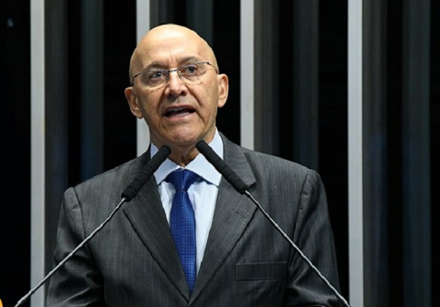 Confúcio Moura afirma que economiza R$ 700 mil por ano ao abrir mão de privilégios no Senado