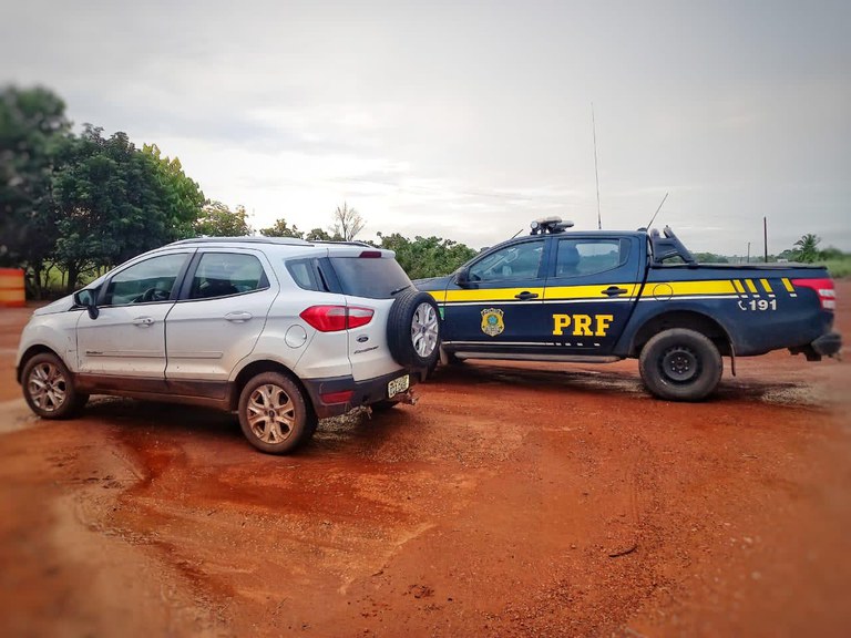 Em Guajará-Mirim/RO, PRF identifica veículo clonado