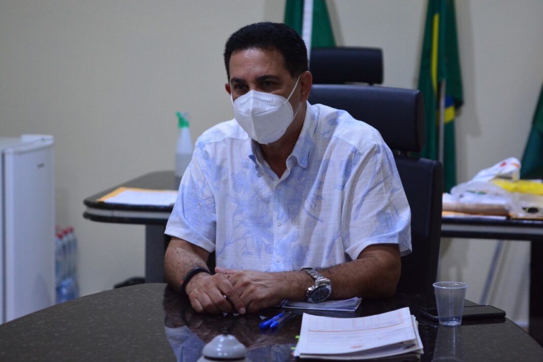 A prefeitura de Rolim de Moura (RO) comunica que o prefeito deste município, Aldo Júlio, testou positivo para COVID-19 na manhã desta segunda-feira (17).