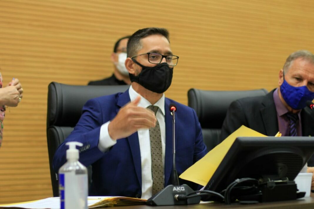 Deputado Anderson propõe elaboração de PL para suspender medidas que resultem em despejo, desocupação ou remoção forçada de famílias no período de pandemia