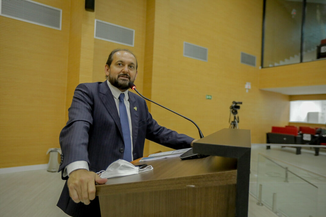 Através de emenda parlamentar destinada pelo deputado Laerte Gomes, cães farejadores são adquiridos pelo 2º BPM em Ji-Paraná