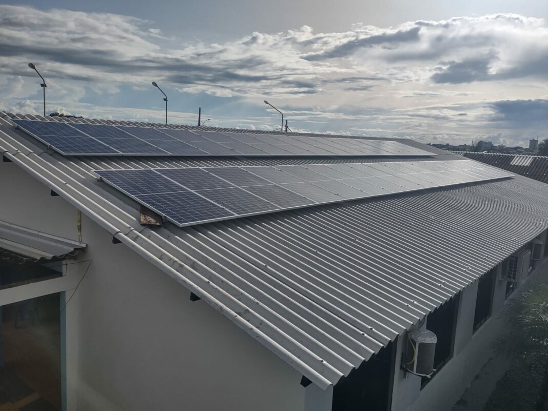 Energisa entrega projetos para economia de energia em Espigão, Cacoal e Porto Velho