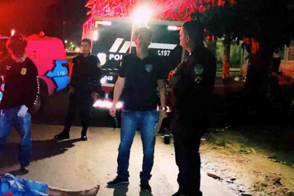 Jovem é perseguido e morto com vários tiros