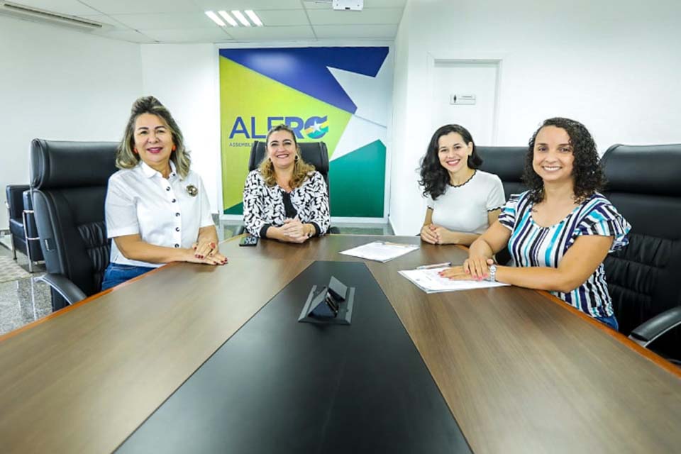 Aprovada em concurso público, jornalista de Vilhena é nova contratada efetiva da Assembleia Legislativa