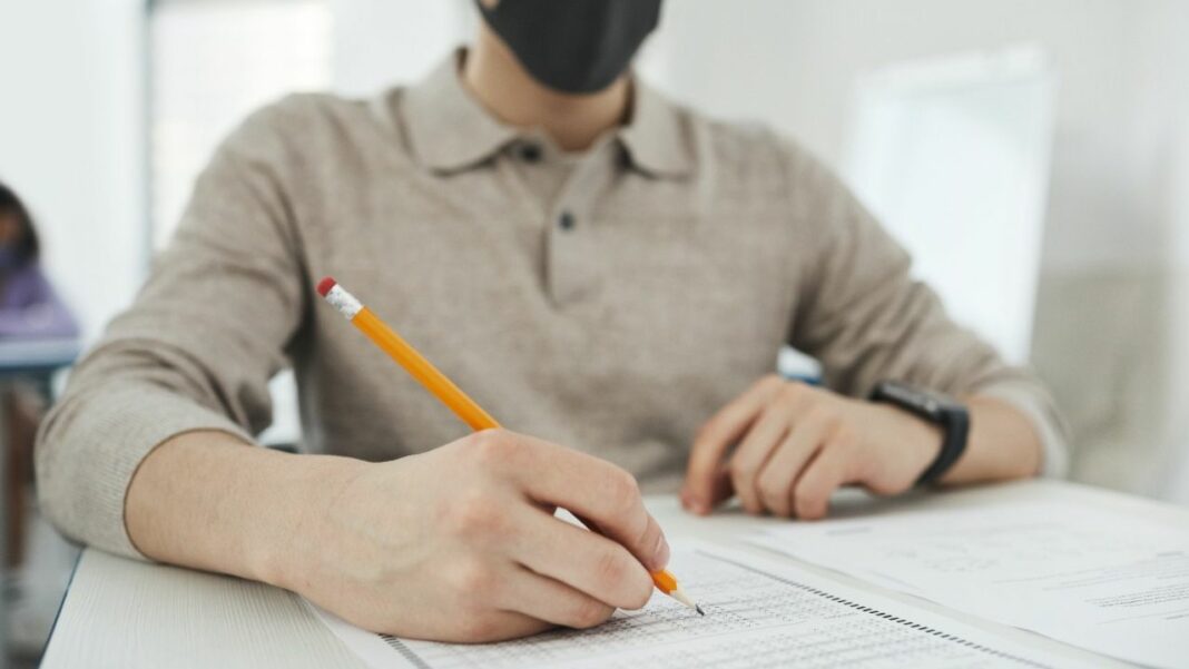 Encceja encerra inscrições neste sábado