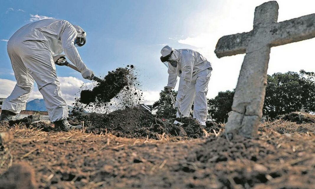 Morador de Cerejeiras morre de covid; festas bombam sem fiscalização e escolas registram contaminados