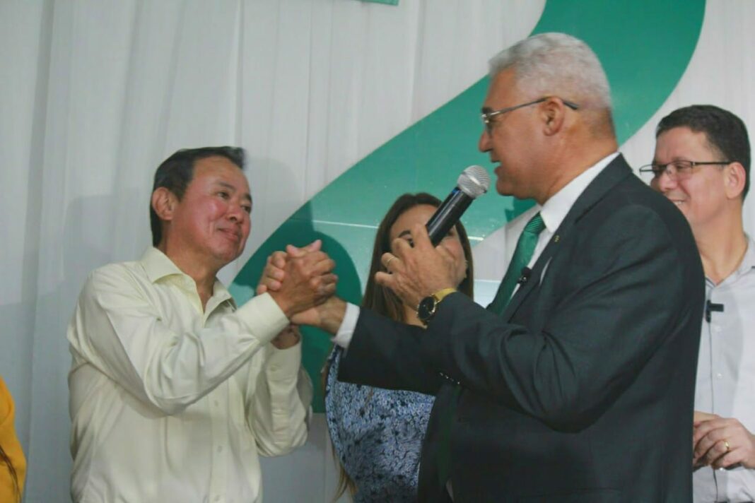 Em convenção estadual, Eduardo Japonês recebe elogios de autoridades políticas