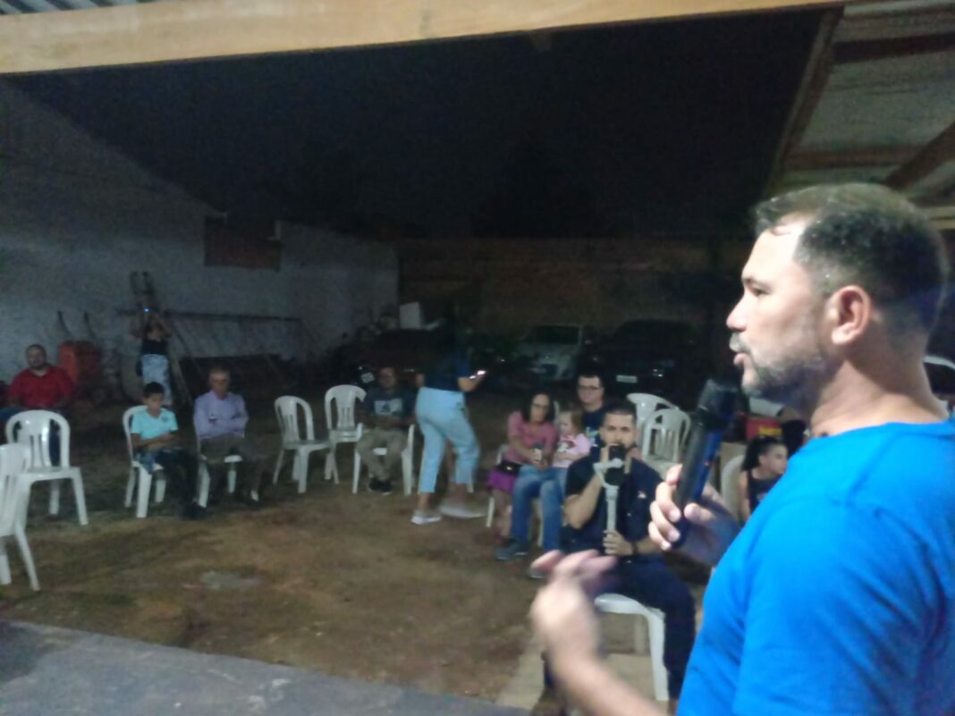 Em Vilhena, Elias Rezende destaca projetos para desenvolver Rondônia