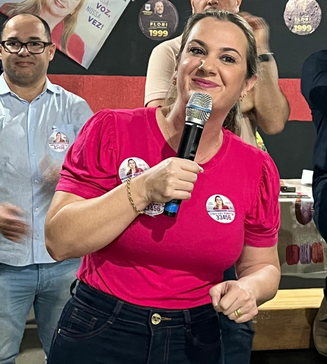 É hoje: com chances de ser eleita, Cris Del Pino agradece adesões e realiza reunião em Vilhena
