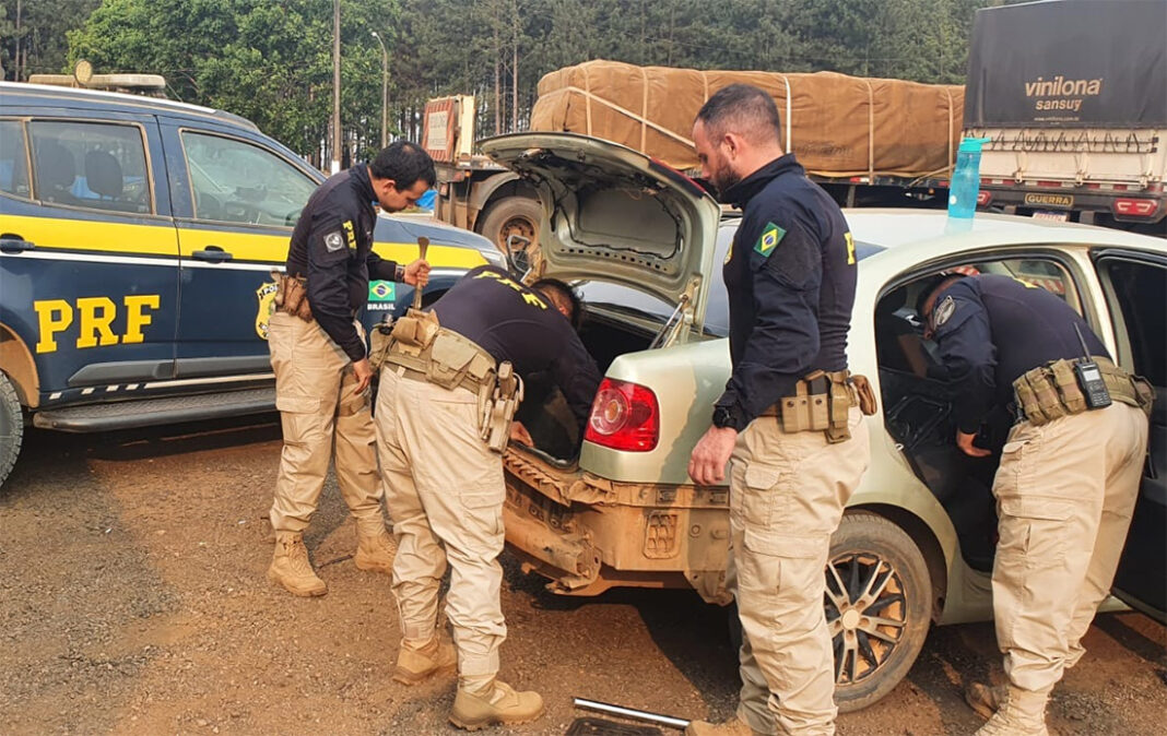 Casal é preso pela PRF com mais de 17 quilos de cocaína