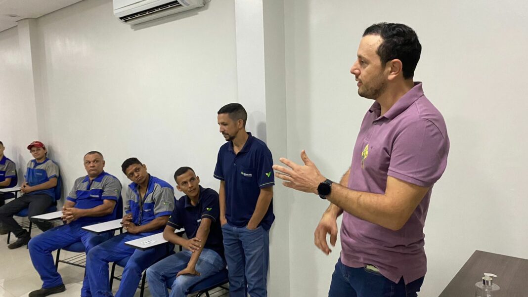 “Enquanto a velha política mente e espalha o ódio, seguimos levando propostas por uma nova Vilhena”, diz Flori na reta final