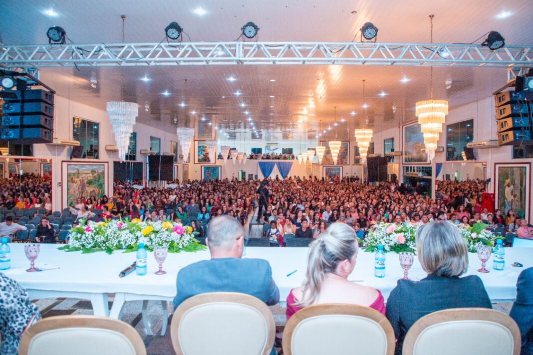 Prefeitura promove Fórum de Educação e homenageia vítimas da Covid em Vilhena