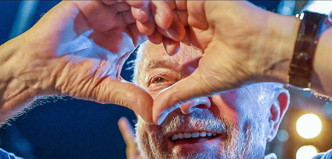 Lula passa mal e é operado às pressas após sentir dor na cabeça