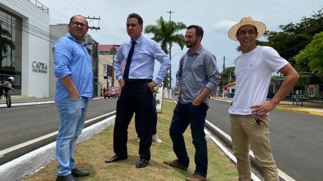 Em balanço de sua gestão, prefeito de Vilhena destaca cirurgias eletivas, obras de limpeza, cascalhamento e iluminação