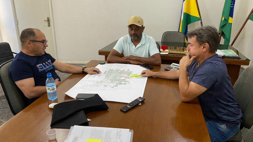 Com recursos próprios, gestão Macedo articula 25 km de asfalto para Vilhena