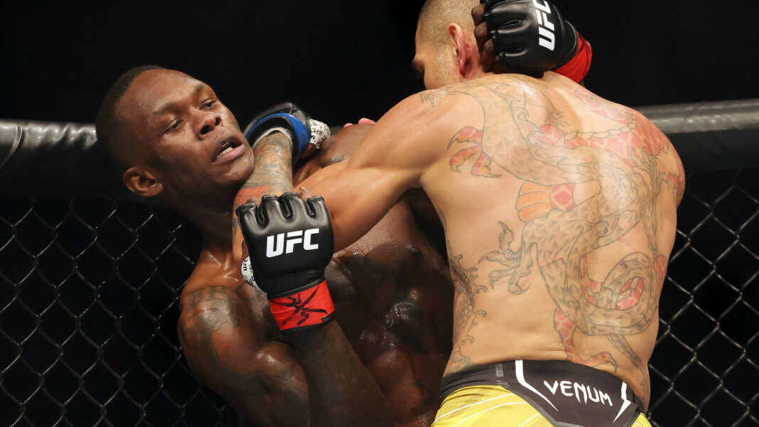 Com nocaute no último round, Poatan vence Adesanya e é campeão dos médios do UFC