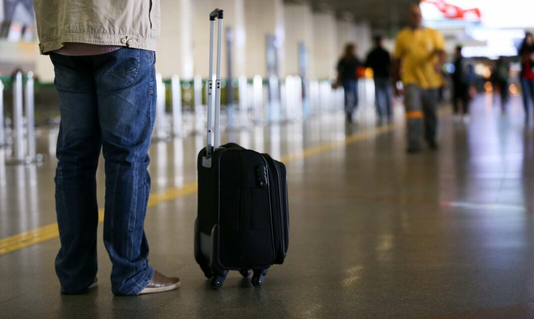 Greve de aeronautas se intensifica