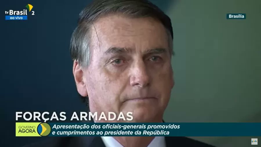 Bolsonaristas criam teoria da conspiração bizarra envolvendo vestimenta de Bolsonaro