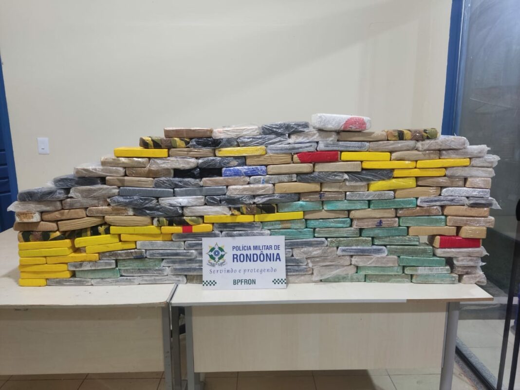 PM prende um e apreende 160 quilos de cocaína em Rondônia