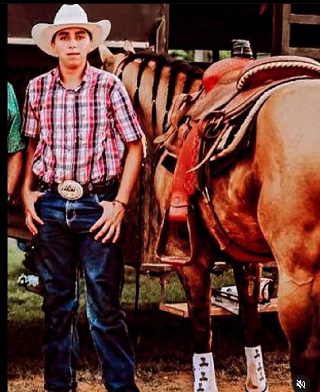 Ex-namorada de Juninho Laçador é presa suspeita de participar do crime em Vilhena