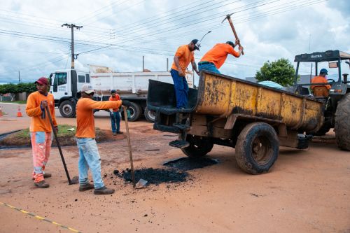 SEMOSP DEDICA linhas de trabalho para a solu��o de problemas das vias