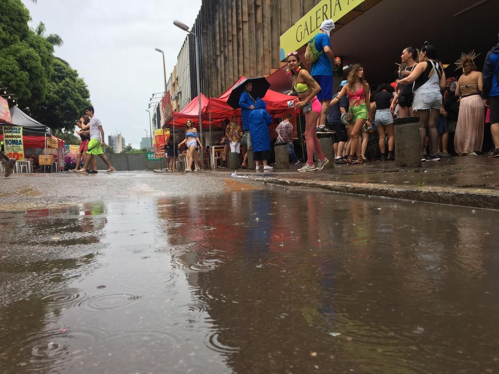 Chuva no Carnaval — Foto: Wellington Valadão/ TV Globo