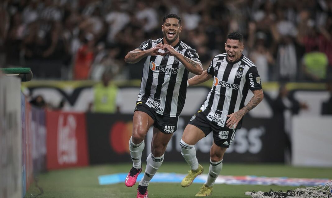 Atlético-MG vence e avança na Libertadores