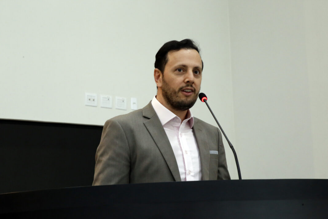 Flori destaca 1º Encontro de Alfabetização na Idade Certa em Vilhena