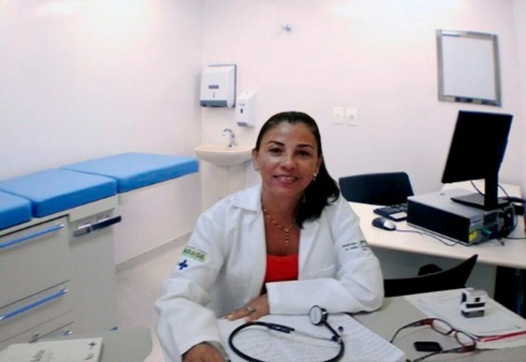 Médica cubana que atuou no Mais Médicos vive hoje de ‘bicos’