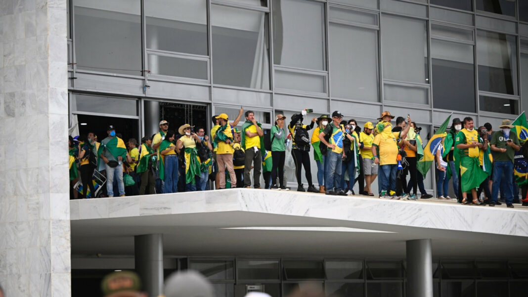 Em Rondônia, PF cumpre 11 mandados contra envolvidos em atos de terrorismo