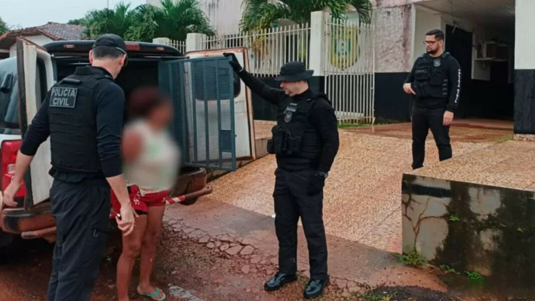 Mãe que obrigou filha adolescente a se prostituir é presa