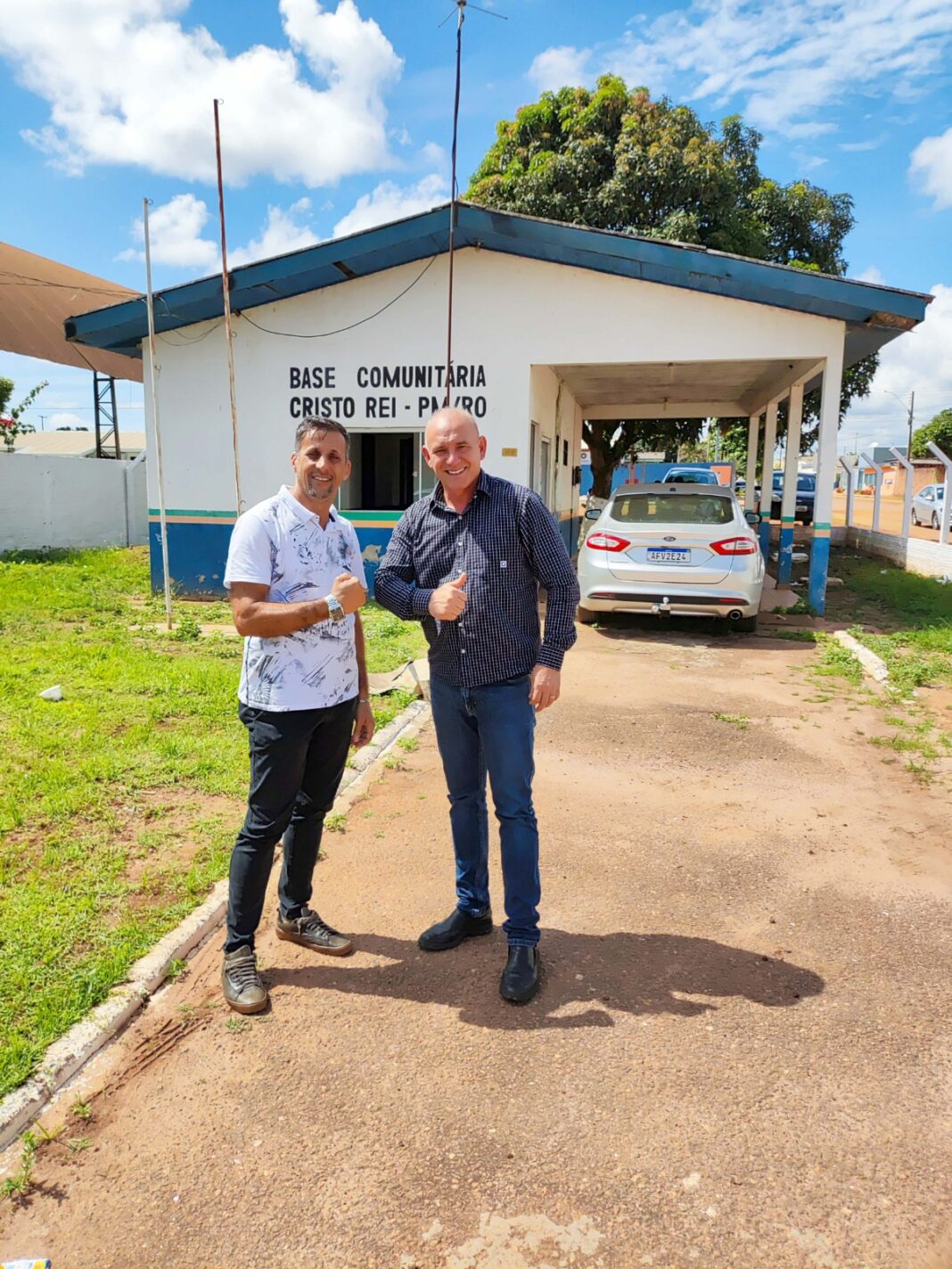 Ezequiel Neiva firma compromisso para a reforma da base comunitária da PM no Cristo Rei, em Vilhena