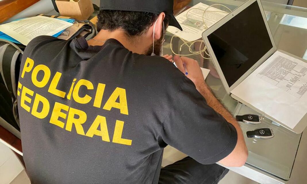PF faz ação contra empresa suspeita de monitorar ações policiais
