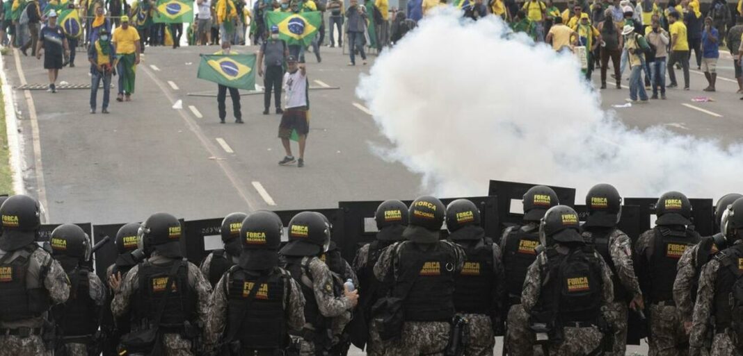 Empresas do agronegócio financiaram ao menos 54 caminhões enviados para os atos golpistas em Brasília