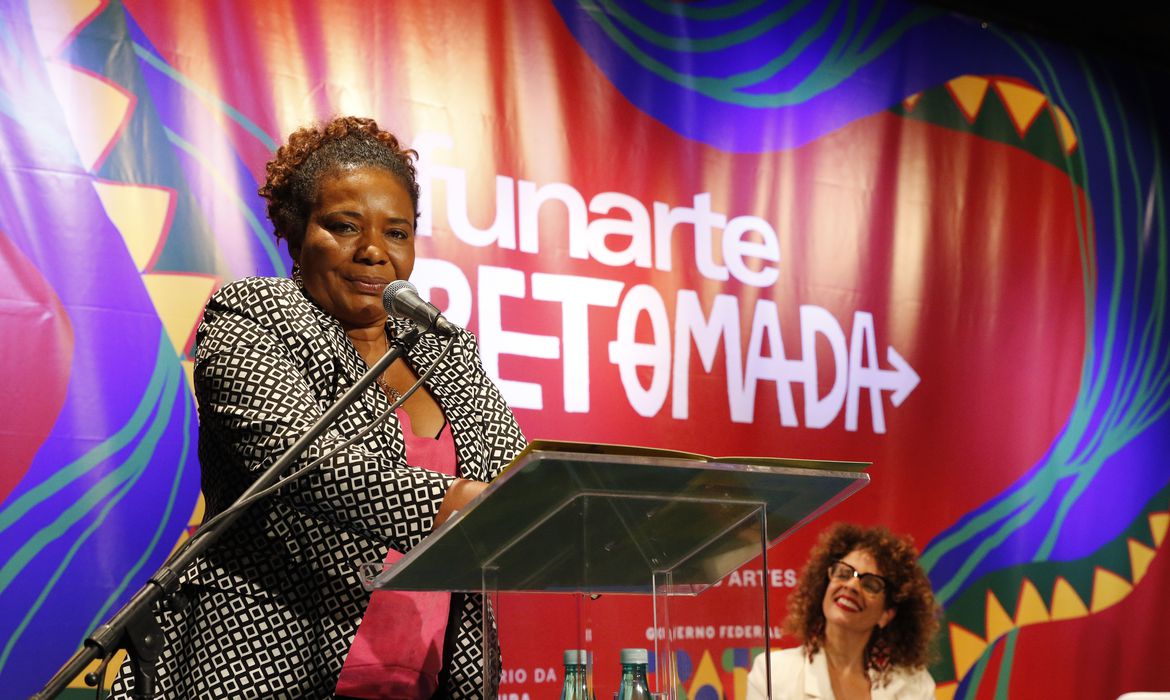 Rio de Janeiro (RJ), 10/07/2023 - A ministra da Cultura, Margareth Menezes, e a presidenta da Funarte, Maria Marighella, lançam o Funarte Retomada: Programas de Fomento da Política Nacional das Artes. Foto: Fernando Frazão/Agência Brasil