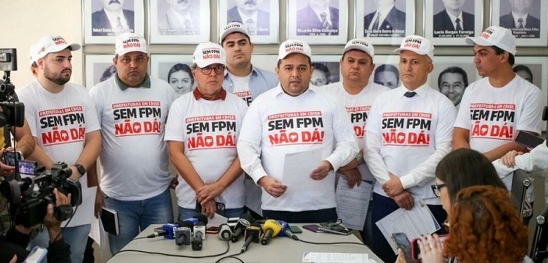 Prefeituras entram em greve por queda em repasse de fundo dos municípios