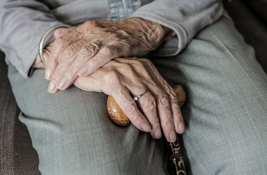 Diretora do Centro do Idoso é denunciada em Porto Velho
