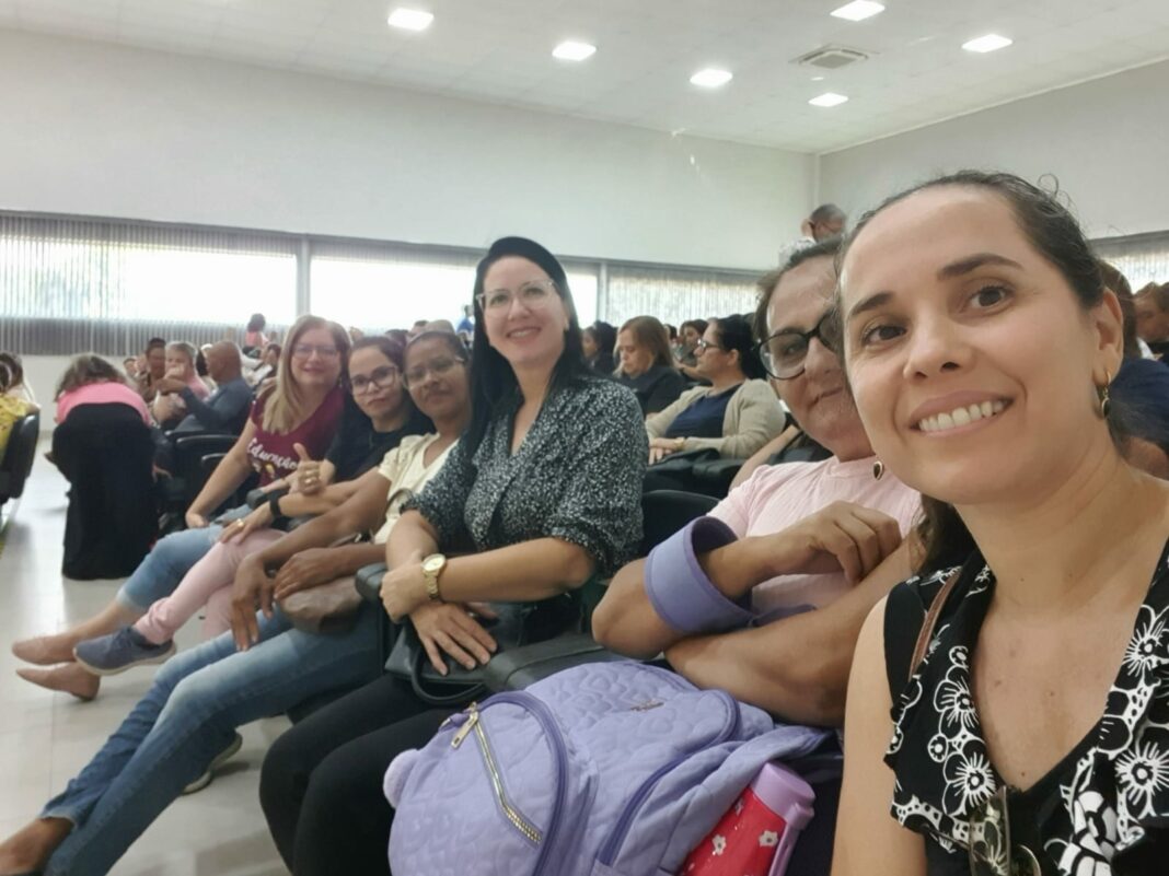 Fortalecida, greve entra no seu quinto dia com movimentos na Câmara e em frente as escolas de Vilhena