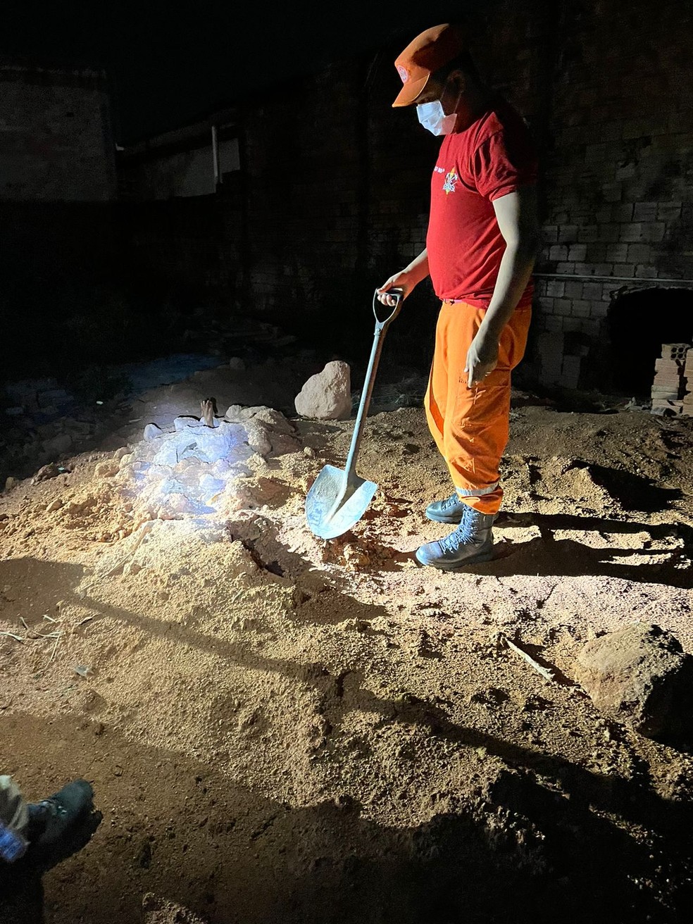 Corpo de Daiane foi encontrado enterrado em um terreno baldio de Buritis (RO) — Foto: Divulgação/Polícia Civil