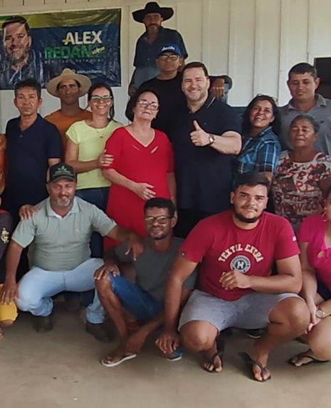 Deputado Alex Redano entrega equipamentos agrícolas em Ariquemes