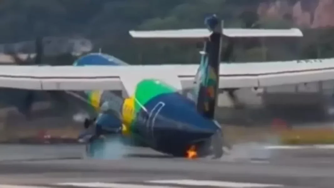 Avião da Azul bate cauda na pista na hora do pouso
