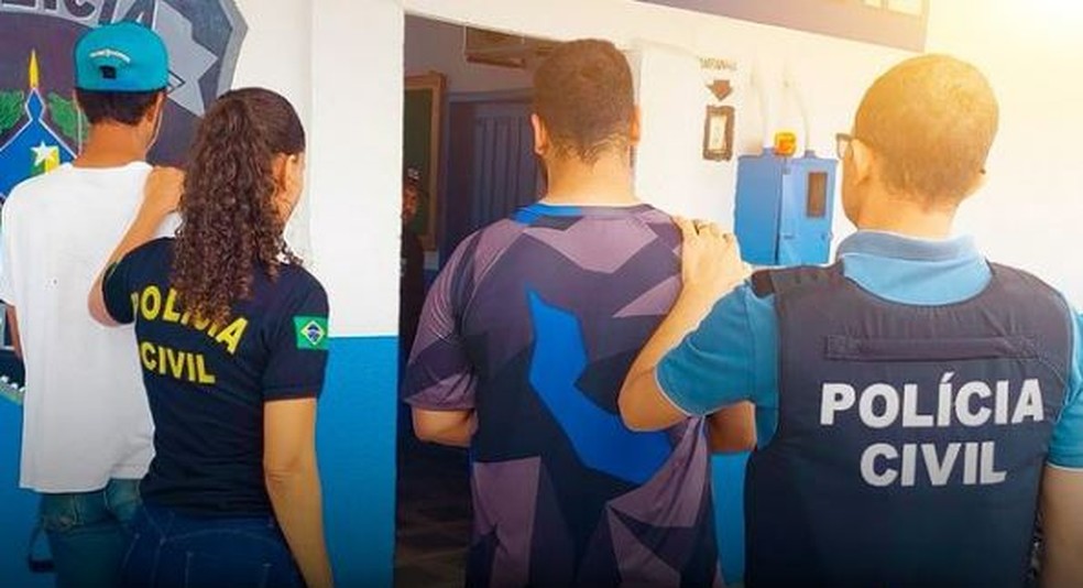 Dois homens foram presos após vídeo com os crimes circular em redes sociais, em RO — Foto: Polícia Civil/Divulgação
