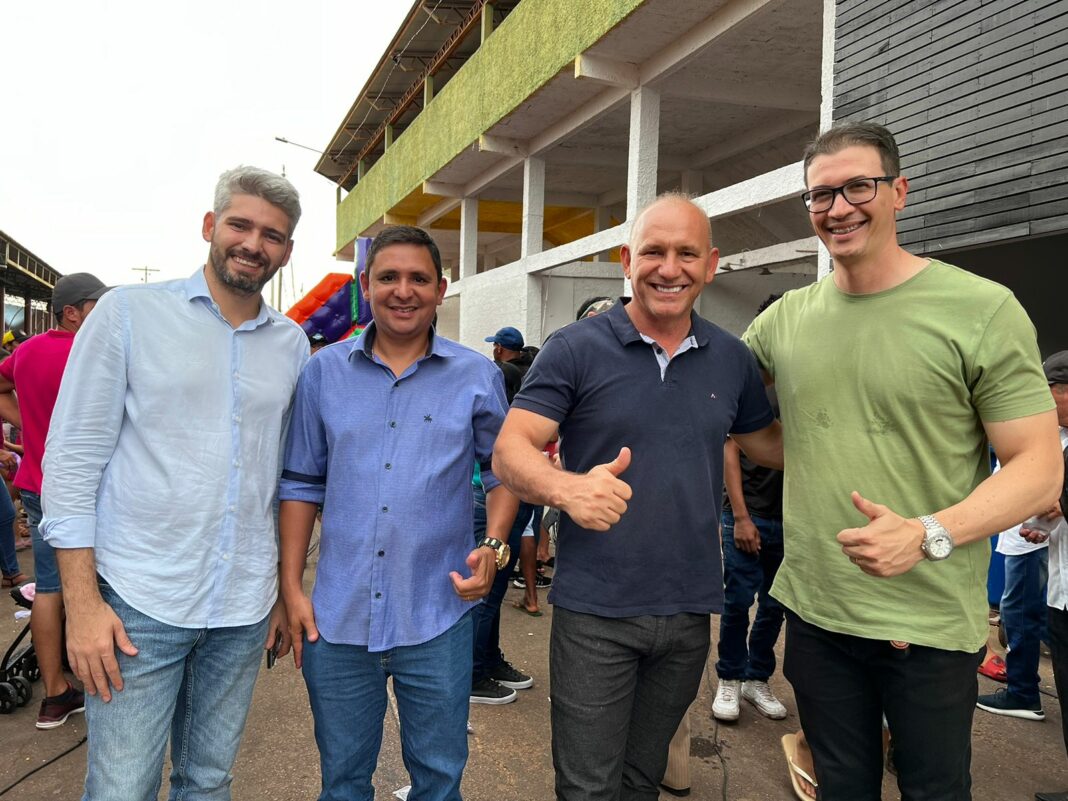 Representando o governador, secretário regional participa dos 46 anos de Vilhena