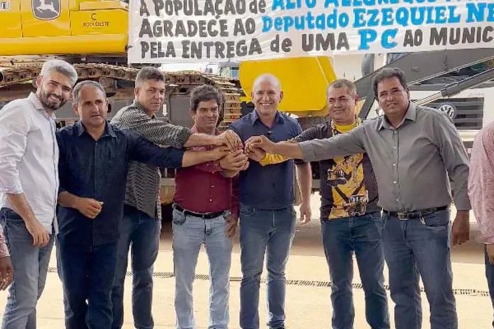 ezequiel-escavadeira