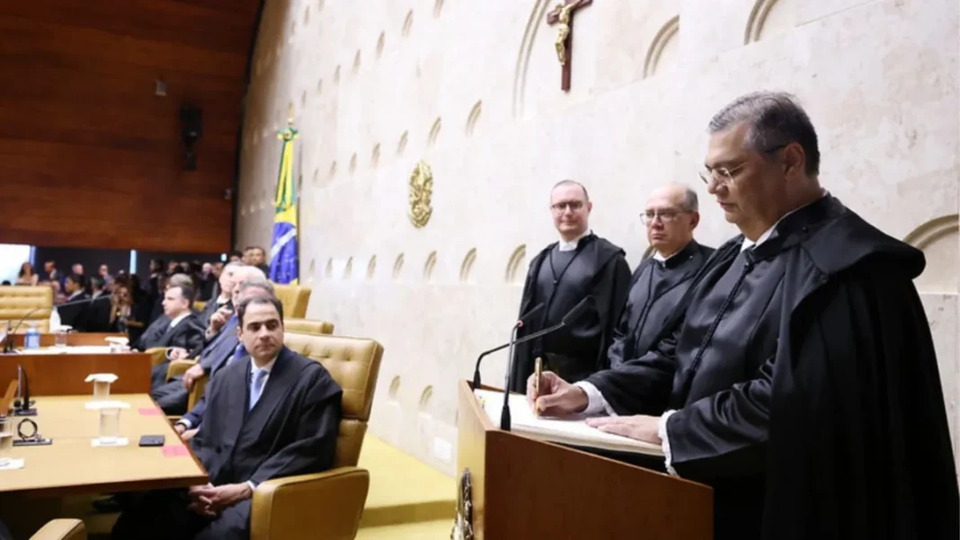Aos 55 anos, Flávio Dino assume como ministro do STF