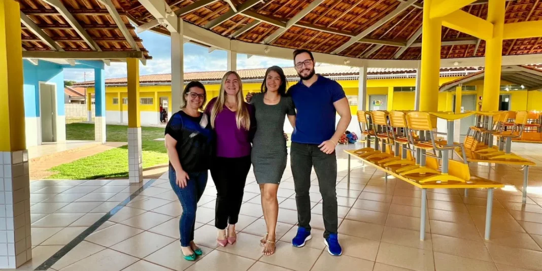 Após ser inaugurada, equipe da Semed visita instalações de escola em Vilhena