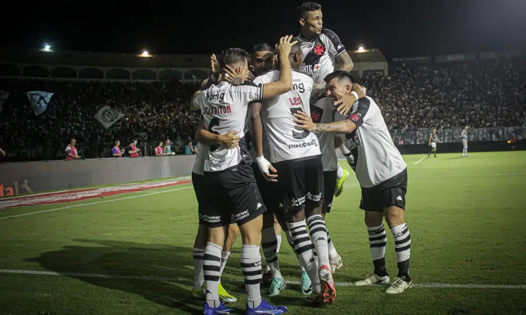 Vasco vence e segue em frente na Copa do Brasil