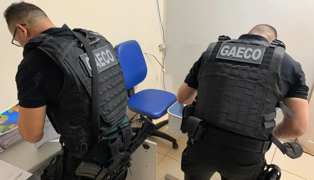 MP denuncia prefeita de Guajará-Mirim, o marido e outras 6 pessoas por 13 crimes