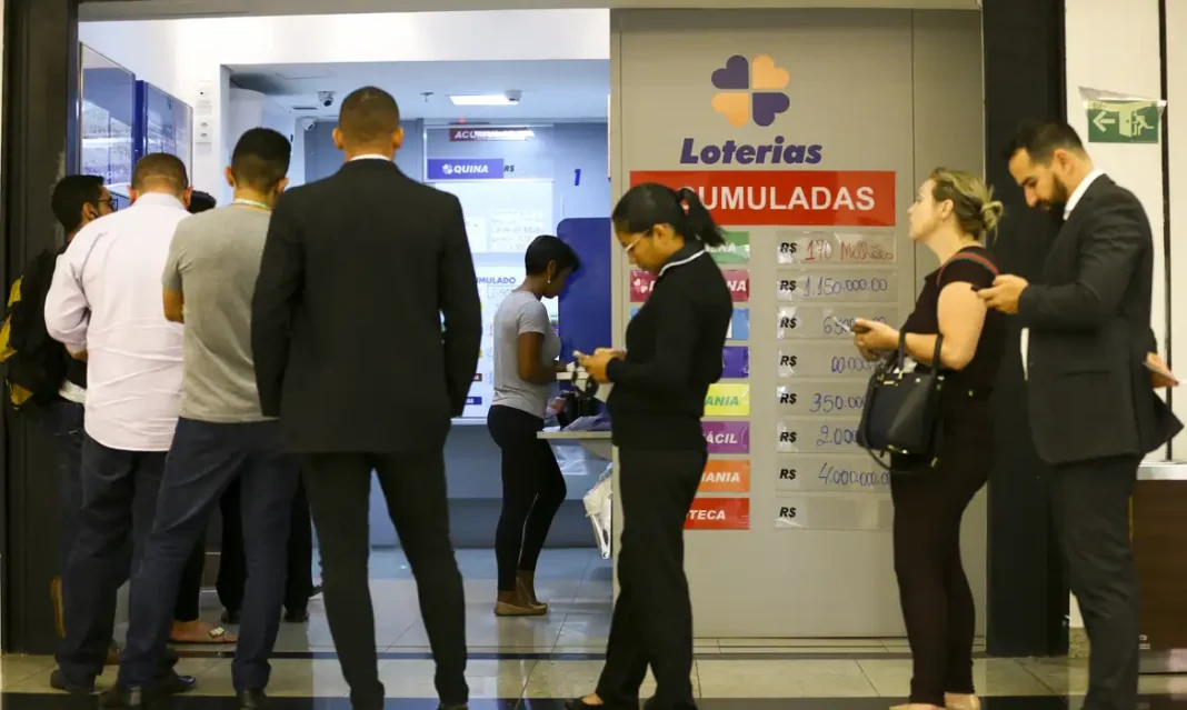 Mega-Sena acumula e vai a R$ 43 milhões