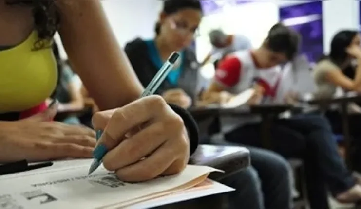 Concurso em RO oferece salários de até R$ 5 mil